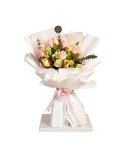 TRICOLOR ROSE BOUQUET
