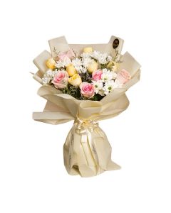 TRICOLOR FLORAL BOUQUET